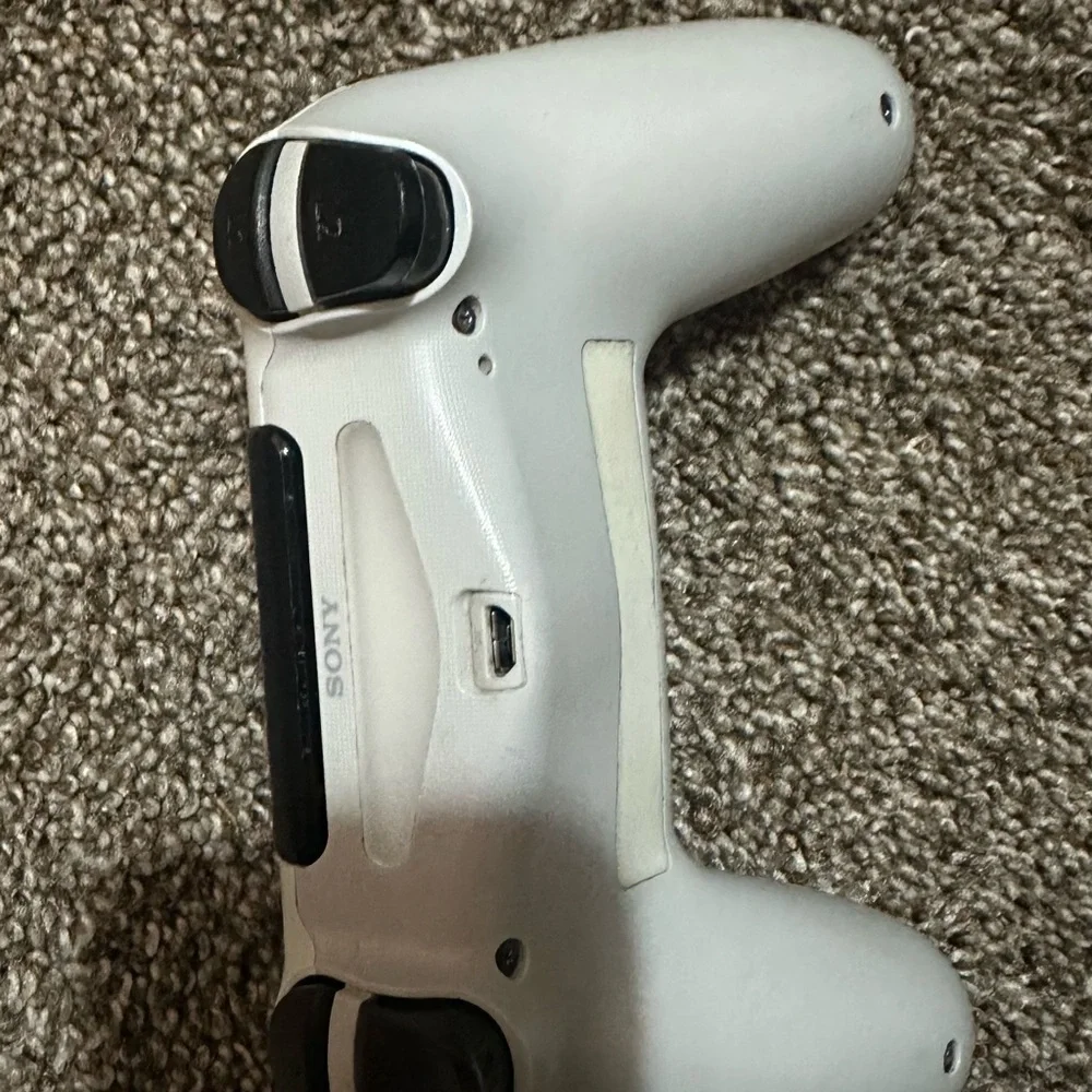 PlayStation 4 controller white